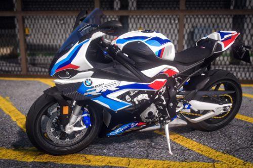 2021 BMW M1000RR: A Look