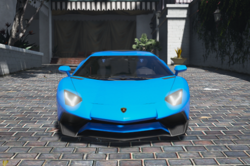 Lamborghini Aventador: Luxury Ride