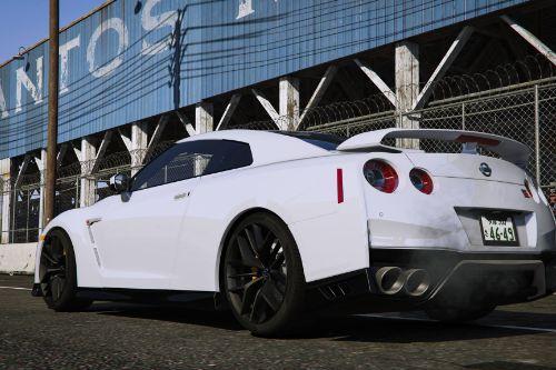 Nissan GT-R 2017: Drive in Style