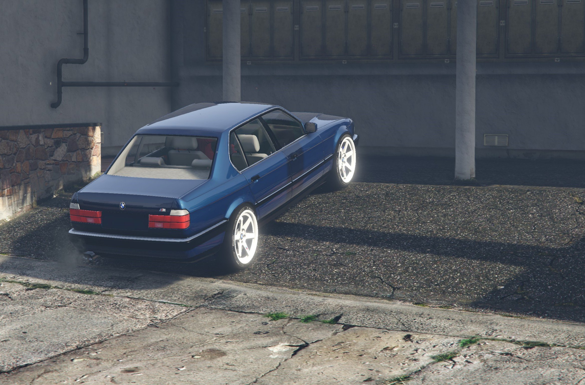 BMW 7 Series E32: Pack M | GTA 5 Mods