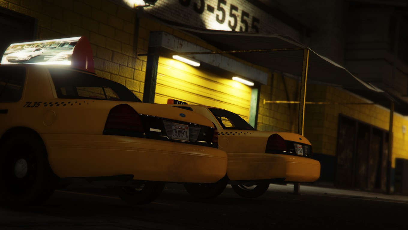 Taxi Livery for Crown Vic | GTA 5 Mods